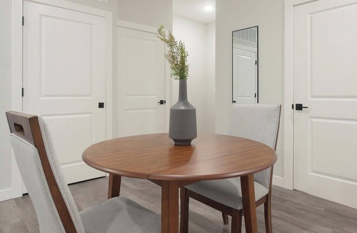 Beaufort Apartment | Landing | Beautiful 1BD, Gym
