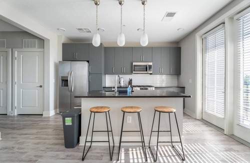Savannah Apartment | Landing | Chic 1BD, Gym, Clubhouse