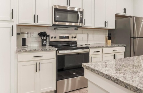 Beaufort Apartment | Landing | Modern 2BD, Gym