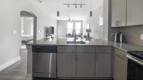 West Ashley Apartment | Landing - Modern Apartment with Amazing Amenities (ID7126X74)
