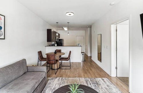 Eden Apartment | Landing | Spectacular 1BD, Yoga Studio, Pool