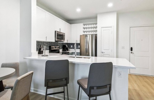 Eden Apartment | Landing | Stylish 1BD, Clubhouse, Gym