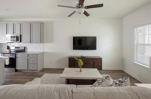 Port Wentworth Apartment | Landing | Stylish 2BD, Clubhouse, Gym