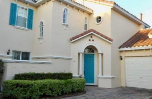 Tuscan Hills House | Large 5 bed villa in gated community close to Disney