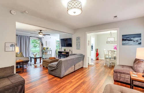 Ladson House | Large Yard & Fire Pit! Pet-Friendly Home in Ladson