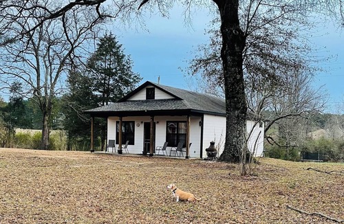 Water Valley House | Little House in The Valley Senior & Military Discount & EMS