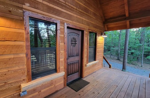 Board Camp Cabin | Little Wolf Cabins/The Lofted Cabin close to WPG West Trailheads