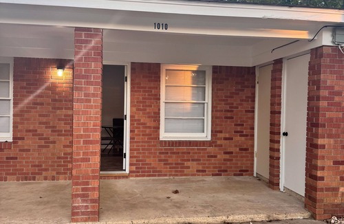 Jonesboro House | Lovely 1-bedroom house for travel nurse or visitor