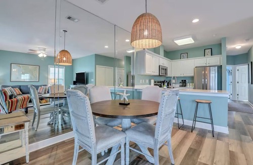 Tybee Island Apartment | Lovely Tybee Condo Close to Beach