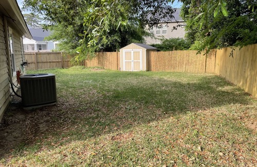 Mallard Lakes House | Lowcountry Oasis - 3 bed 2 bath - 5 min to the beach - fenced in yard