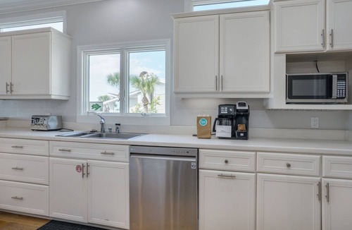 North Forest Beach House | Luxury Family Oceanfront Oasis | Private Pool, Sun Decks w Views, Walkable to Coligny Plaza