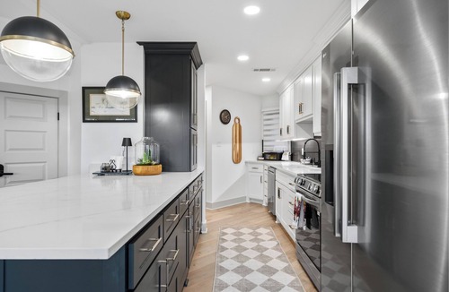 Lake Hamilton Condo | Luxury Lakefront Retreat I Pool - Hot Tub - Balcony Views