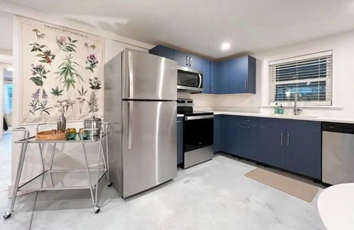 Folly Beach Cabin | Luxury Sea Cabin Guest Suite - Across from Beach