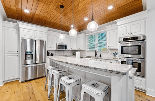 Isle of Palms House | Luxury Vaycay! Private Pool, Billiards, Hot Tub, Putting Green - 2602 Hartnett