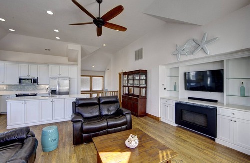 Monteray Shores House | MarshMellow: Corolla Soundside Oasis, Minutes to Wild Horses! Don't Miss Summer!