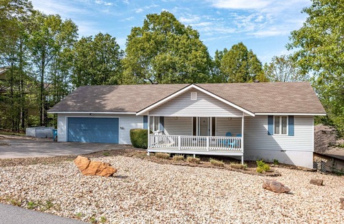 Bella Vista House | McKenzie House, Perfect for the Family