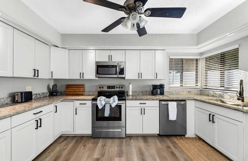 St. Petersburg House | Modern home near St Pete Beach w/saltwater pool