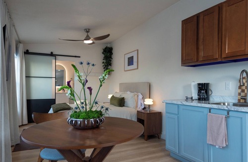 Orlando Apartment | Modern Private Guesthouse with Patio near Universal+Downtown+Airport in Orlando