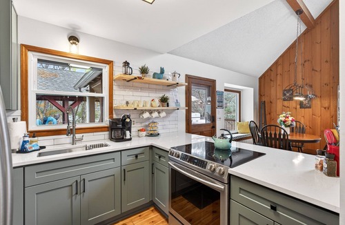 Ellijay Cabin | Modern Rustic Riverfront Cabin w/Hot Tub, Resort Amenity, Near Hiking/Wineries