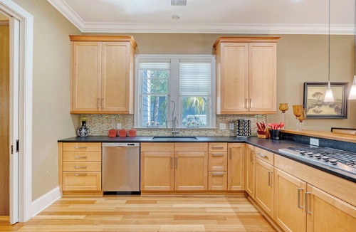 Vanderhorst Plantation House | Modern, triple master, quiet