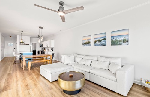 Isle of Palms Villa | Moorings 510 - Yacht View Serenity! Top Floor!