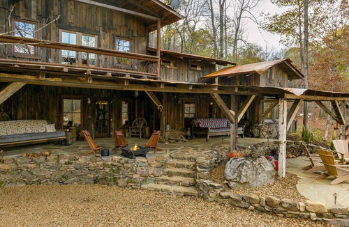 Jasper Cabin | Mother of Pearl Cabin Perfect for large groups includes - 2 Hot Tubs - 2 UTV's