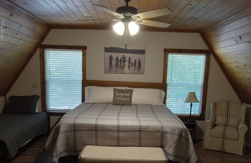 Heber Springs Cabin | Mountain side cabin with beautiful views close to town