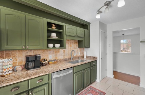 Pooler House | Murder Mystery Retreat