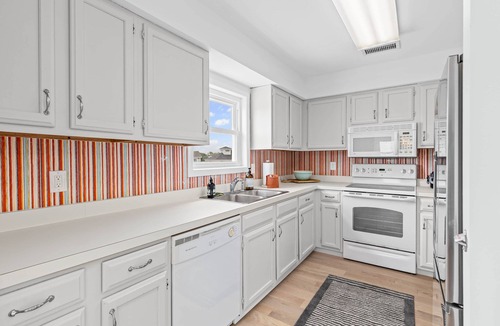 Pelican Bay House | New Listing! Pelican Bay 40 - Golf & Beach Beauty!