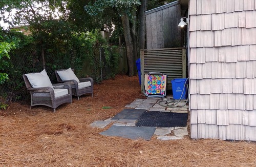 Charleston Apartment | NEW - Most affordable 1 bedroom close to Downtown 4 miles & Beach 6 miles