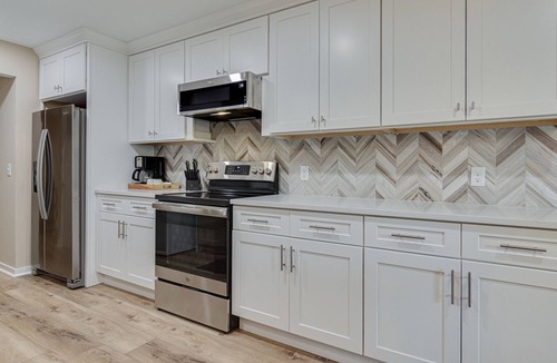 South Beach Villa | Newly Renovated! Water View 3 Bed/2 BA Villa @ South Beach & Salty Dog, Sleeps 8