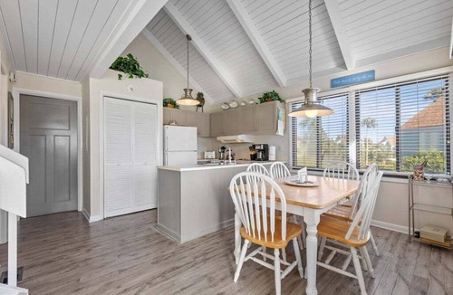 Sealoft Villas Cottage | Nicely Decorated! Great Location! Amenity access included! Neighborhood Pool! No pets