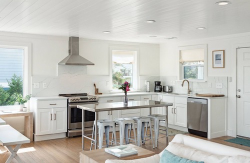 Folly Beach House | Oceanfront Remodeled Cozy Cottage - Huge Deck Pier Views - Walk to Center Street