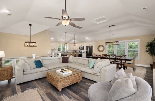 Whalehead Beach House | Oceanside,Pool,Spa,PinBall,7MinWalk2Beach&Sound New
