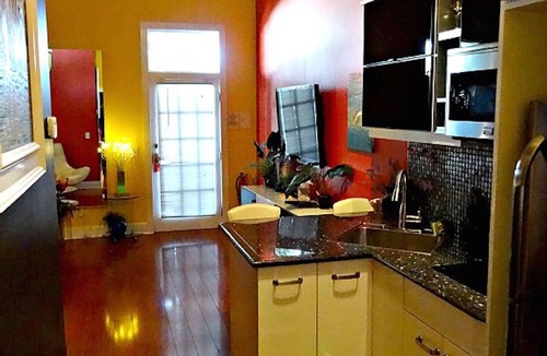 Uptown - Upper Duval Condo | OLD TOWN STEPS TO DUVAL! '"LA DOLCE VITA" SLEEPS 2-4, 3 BLOCKS TO SOUTHERNMOST