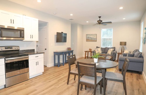Dunedin Condo | Owl Nest Townhouse-Walk to downtown & the water! New heated POOL!