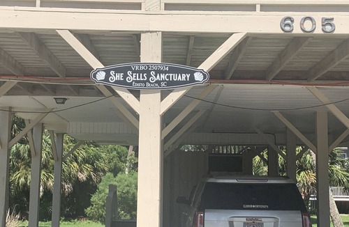 Edisto Island House | PALMETTO BOULEVARD, EASILY ACCOMMODATES 2 FAMILIES, STEPS FROM THE BEACH!