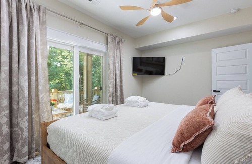 Sea Scape Apartment | Perfect OBX Stay - Cozy 2BR apartment in Kitty Hawk close to the beach & dinning