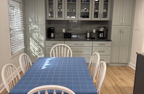 Isle of Palms House | PET & FAMILY FRIENDLY BEACH NEWLY RENOVATED KITCHEN/GREAT ROOM ISLE OF PALMS, SC