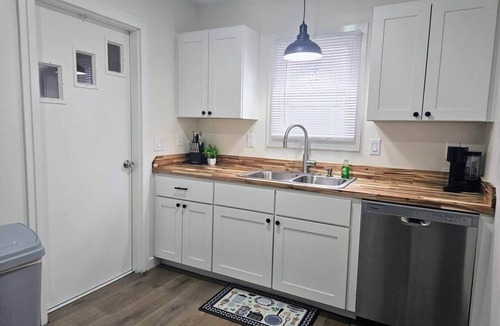 North Charleston House | Pet Friendly Charleston Retreat