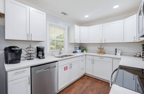 Mossy Oaks House | Pet Friendly Retreat/10 Mins to Parris Island/Sleeps 8