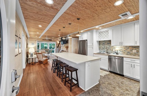 Ocean Ridge Villa | Pet Friendly, Tiki Bar, 3 pools, pickleball!