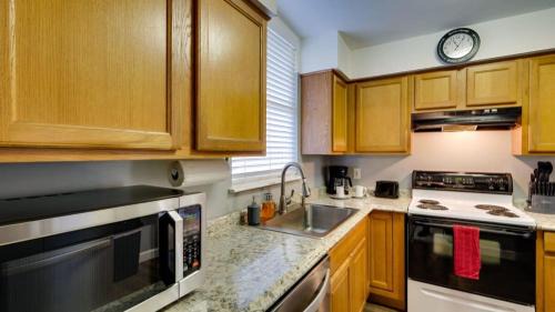 Savannah House | Pet-Friendly - Yard & Ping Pong - Boat Ramp Access