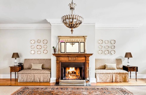 Charleston Historic District Hotel | Piazza King Charm: Luxurious Stay at Planter Inn, Near King Street Thrills