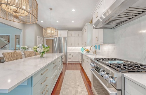Vanderhorst Plantation House | Picturesque Osprey Point views, private pool