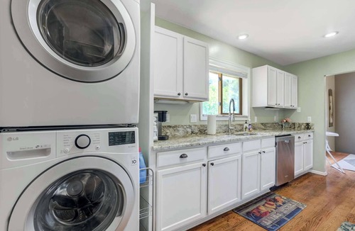 Woodland Park Cabin | Pikes Peak Wildlife Sleeps 12 2Kitchens Family Retreat Charis BL #008138