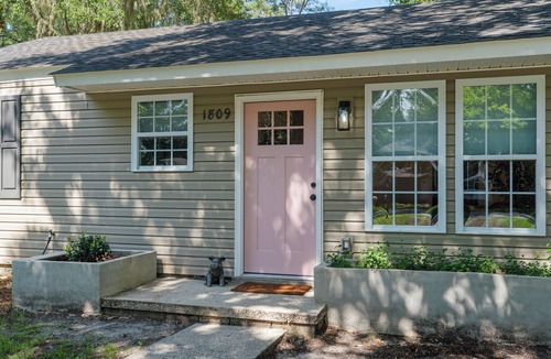 Port Royal House | Pinky's Palace - Cozy Bungalow minutes from Parris Island