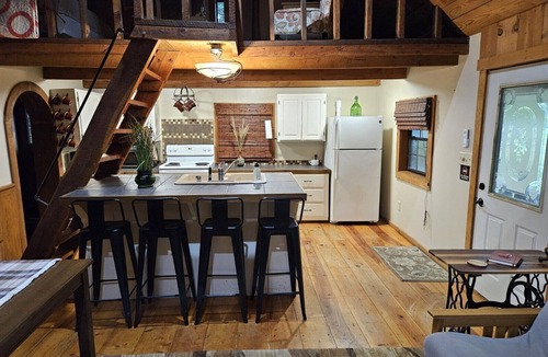 Everton Cabin | Private 3-bed open cabin in peaceful Everton with WiFi, AC