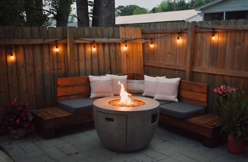 West Ashley House | Private Backyard With Fire Pit, 15 Min to Downtown