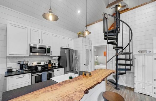 Charleston House | Private Hot Tub Island Cottage Near Folly Beach